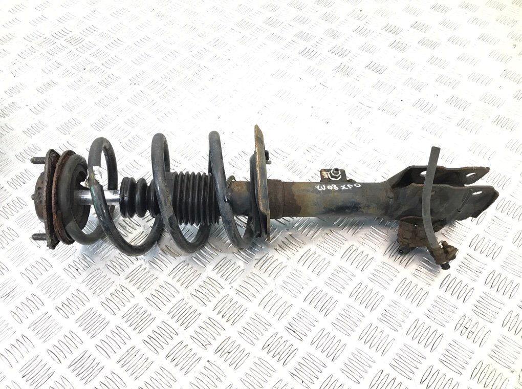 Стойка передняя левая бу для Jeep Patriot 2.0 CRD, 2008 г.