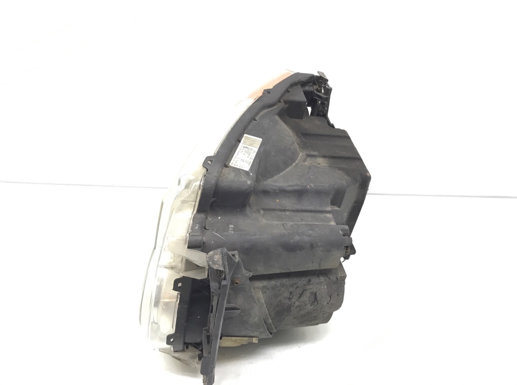 Фара правая бу для Land Rover Discovery 3 2.7 TD, 2009 г. Фара правая бу для Land Rover Discovery 3 2.7 TD, 2009 г.