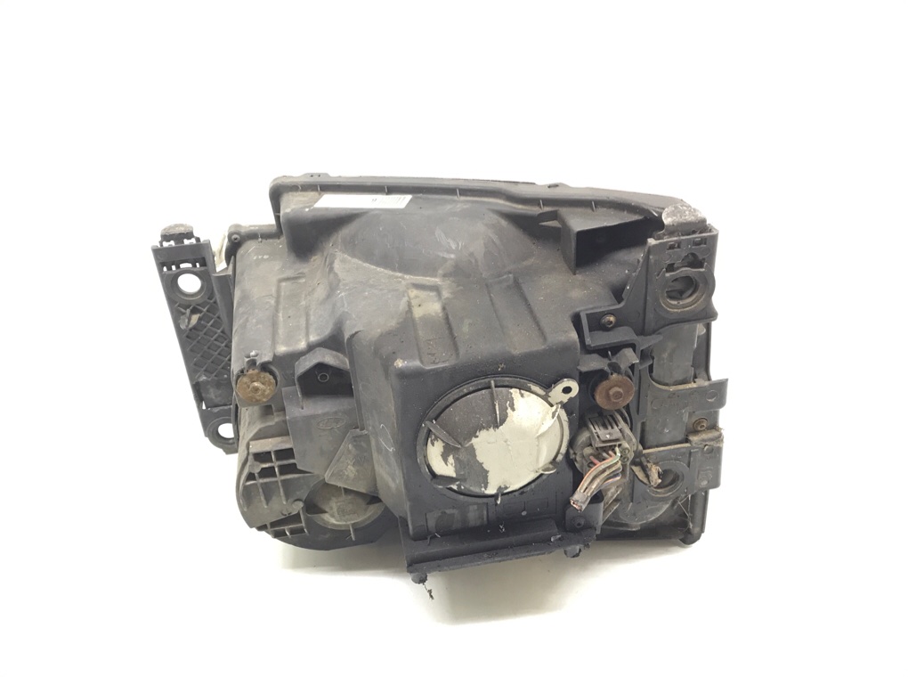 Фара правая бу для Land Rover Discovery 3 2.7 TD, 2009 г. Фара правая бу для Land Rover Discovery 3 2.7 TD, 2009 г.