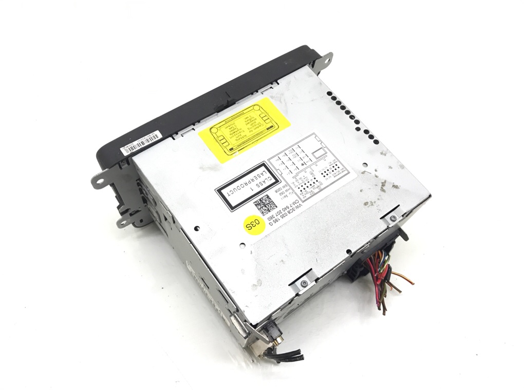 Магнитола бу для Volkswagen Golf 6 1.6 TDi, 2011 г. Магнитола бу для Volkswagen Golf 6 1.6 TDi, 2011 г.