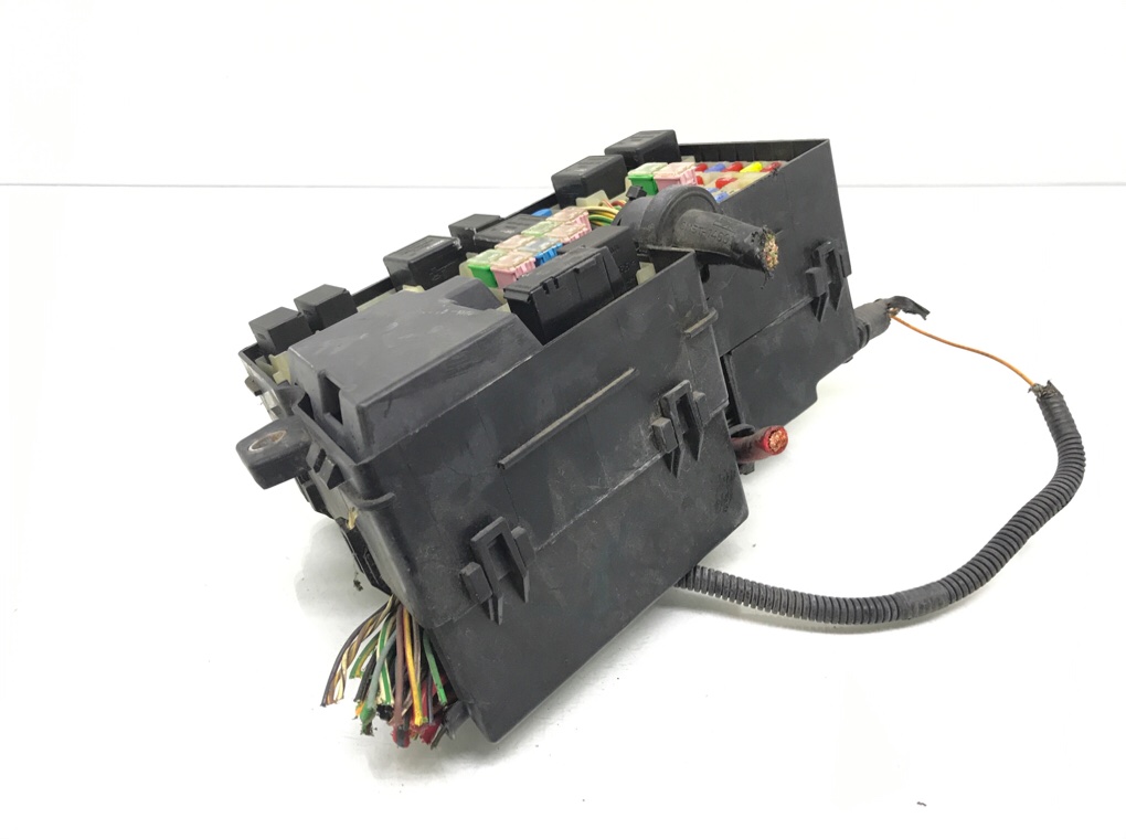 Блок предохранителей бу для Volvo V50  2.4 i,  2005 г.