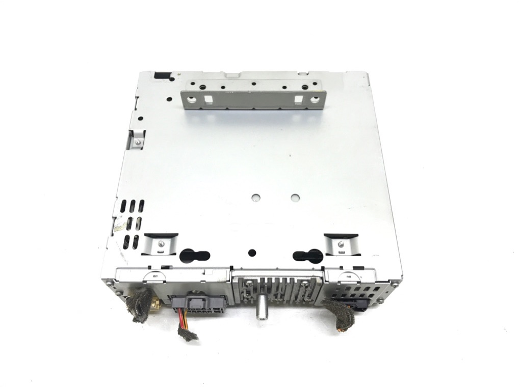 Магнитола бу для Volvo S40 1.6 TD, 2005 г. Магнитола бу для Volvo S40 1.6 TD, 2005 г.