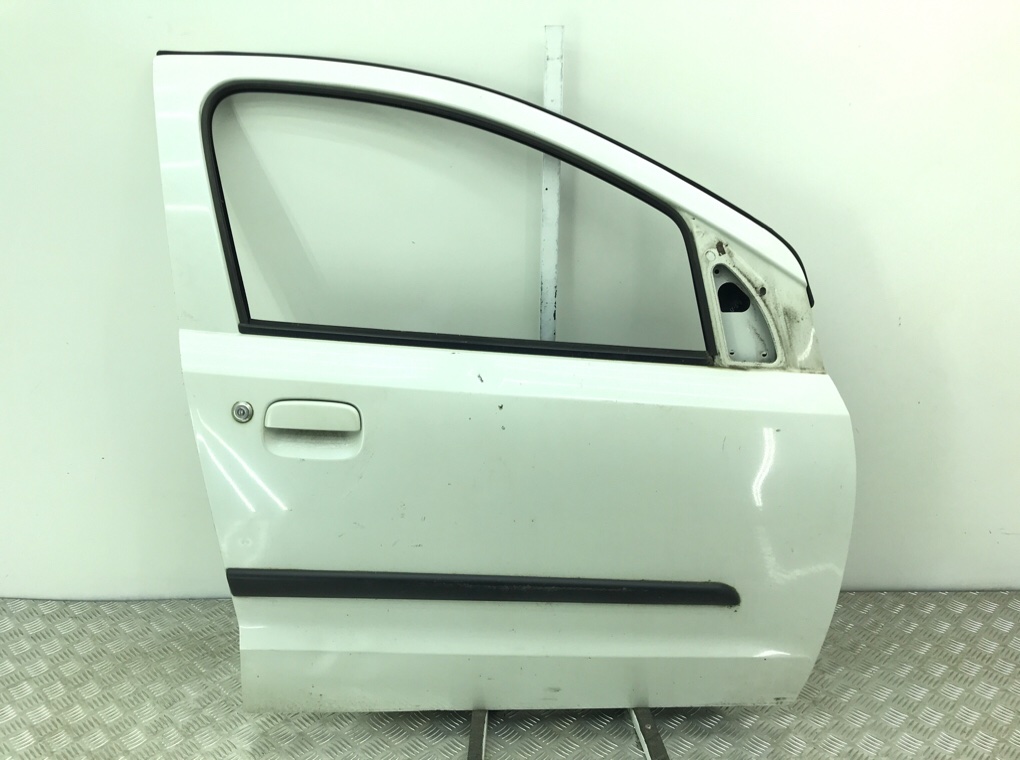 Дверь передняя правая бу для Nissan Pixo 1.0 i, 2010 г.