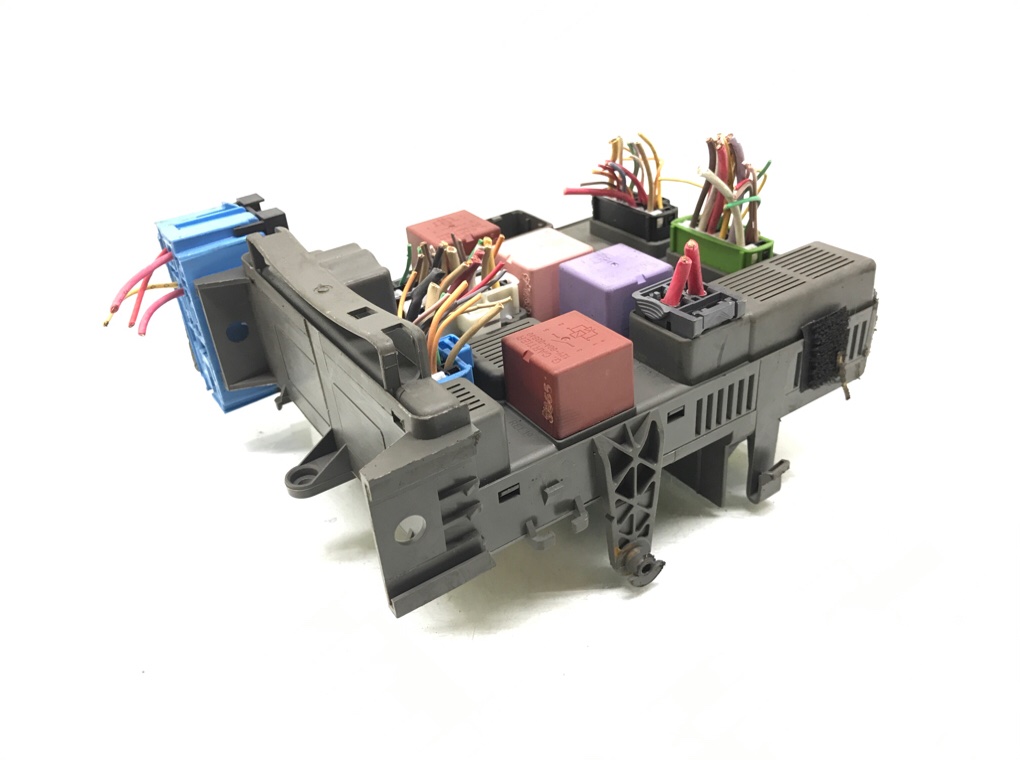 Блок предохранителей бу для Renault Laguna 2 2.0 Ti,  2006 г.