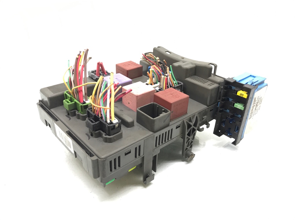 Блок предохранителей бу для Renault Laguna 2 2.0 Ti,  2006 г.