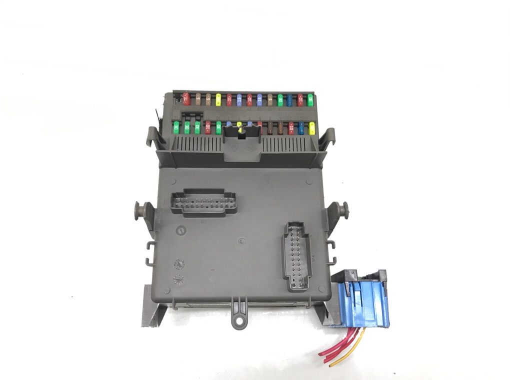 Блок предохранителей бу для Renault Laguna 2 2.0 Ti,  2006 г.