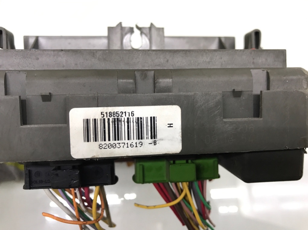 Блок предохранителей бу для Renault Laguna 2 2.0 Ti,  2006 г.