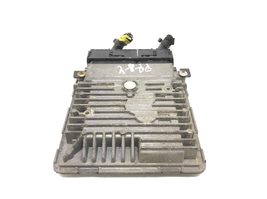 Блок управления двигателем бу для Seat Ibiza  1.6 TDi,  2010 г.