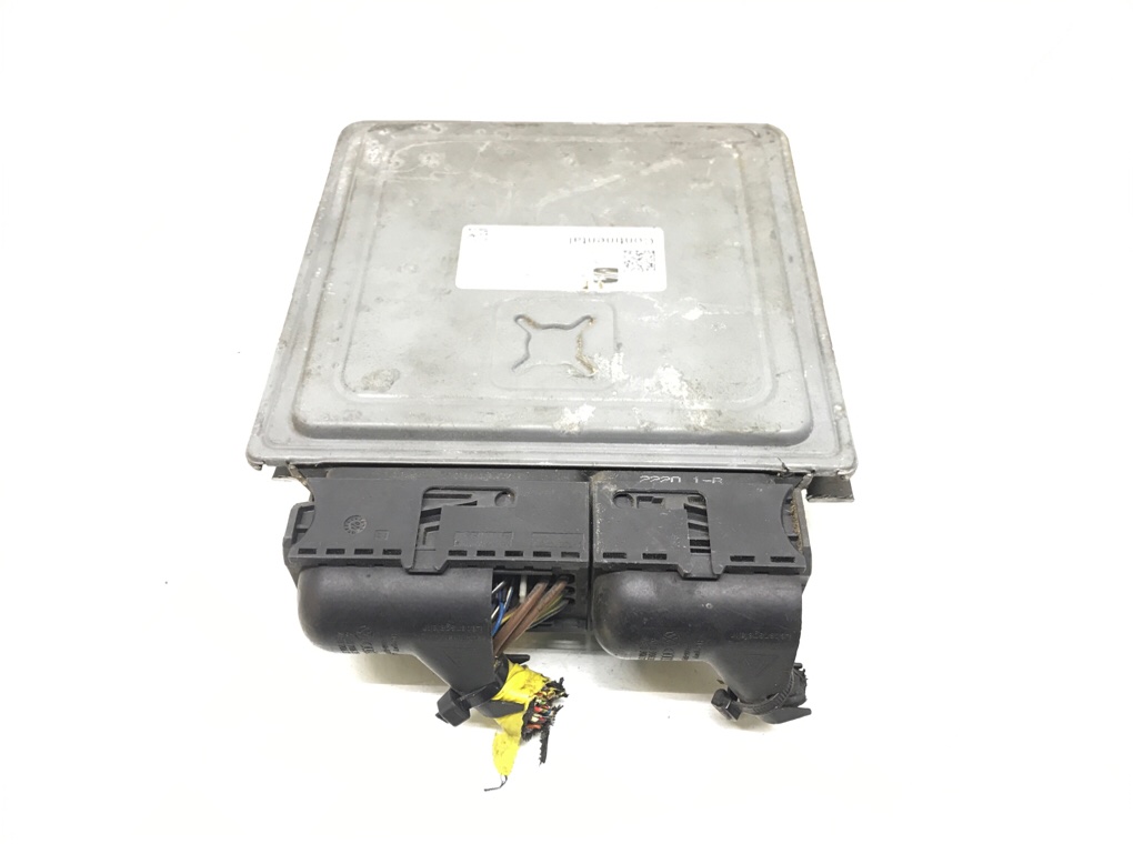 Блок управления двигателем бу для Seat Ibiza  1.6 TDi,  2010 г.