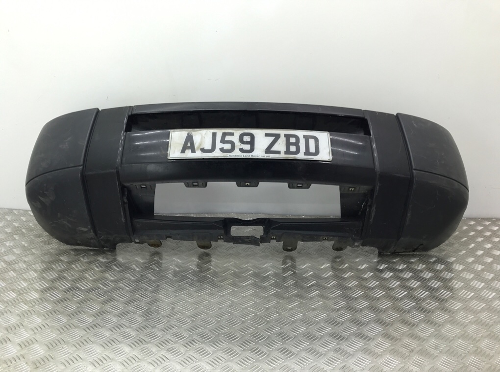 Бампер передний бу для Land Rover Discovery 3 2.7 TD,  2009 г.