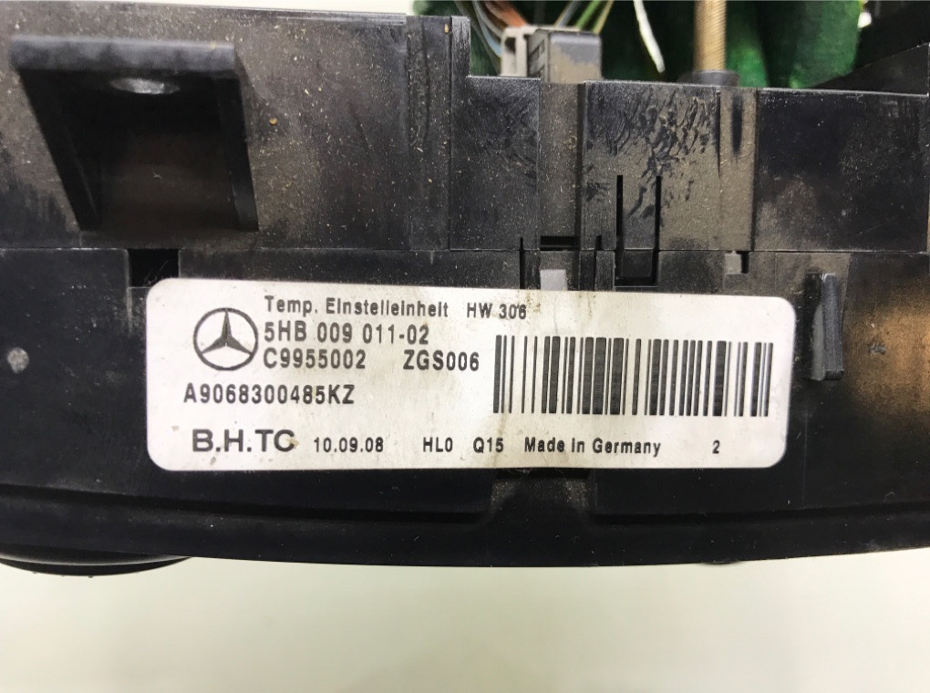 Блок управления печки/климат-контроля бу для Mercedes Sprinter 2.2 CDi, 2009 г. Блок управления печки/климат-контроля бу для Mercedes Sprinter 2.2 CDi, 2009 г.