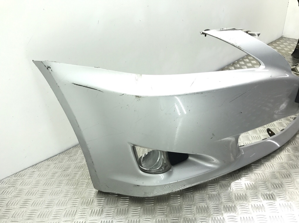 Бампер передний бу для Lexus IS  2.2 TD,  2009 г.
