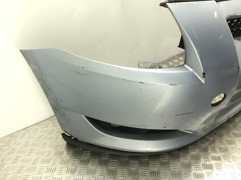 Бампер передний бу для Toyota Auris 1.6 i, 2008 г. Бампер передний бу для Toyota Auris 1.6 i, 2008 г.