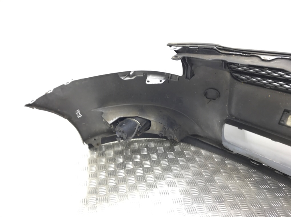 Бампер передний бу для Toyota Auris 1.6 i, 2008 г. Бампер передний бу для Toyota Auris 1.6 i, 2008 г.