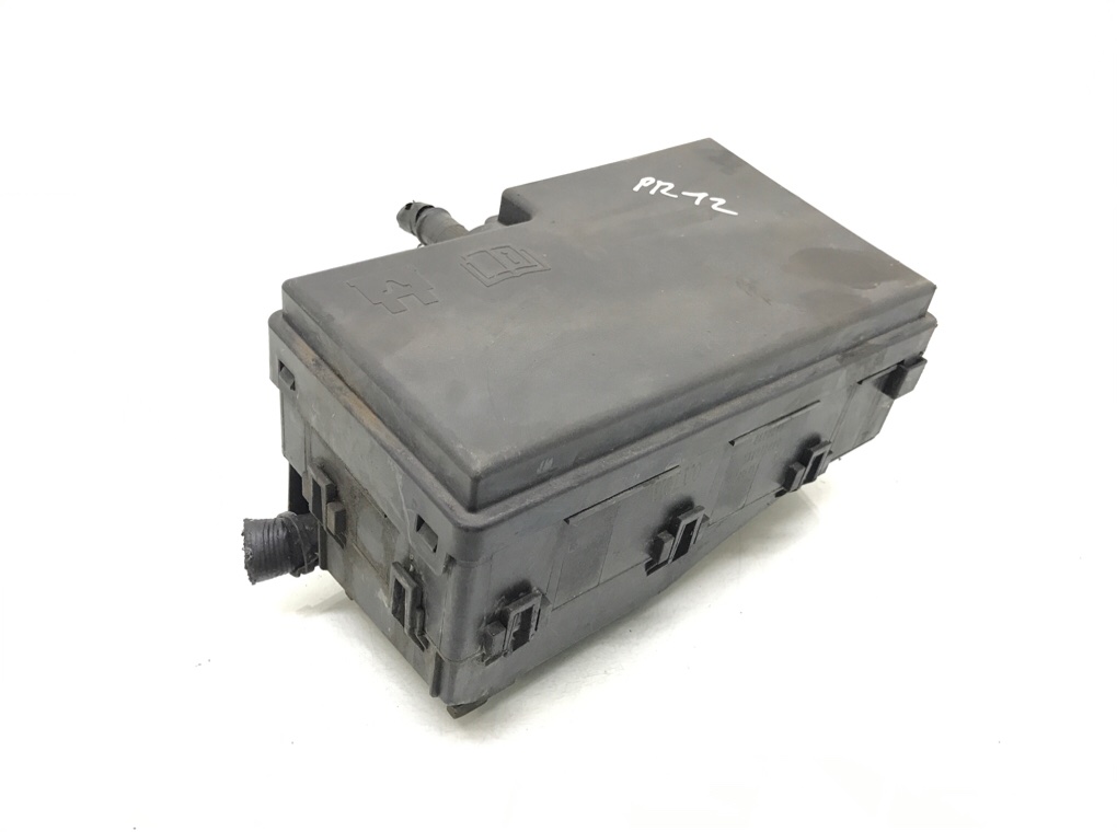 Блок предохранителей бу для Volvo S40  1.6 TD,  2005 г.