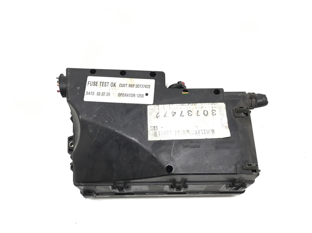 Блок предохранителей бу для Volvo S40  1.6 TD,  2005 г.