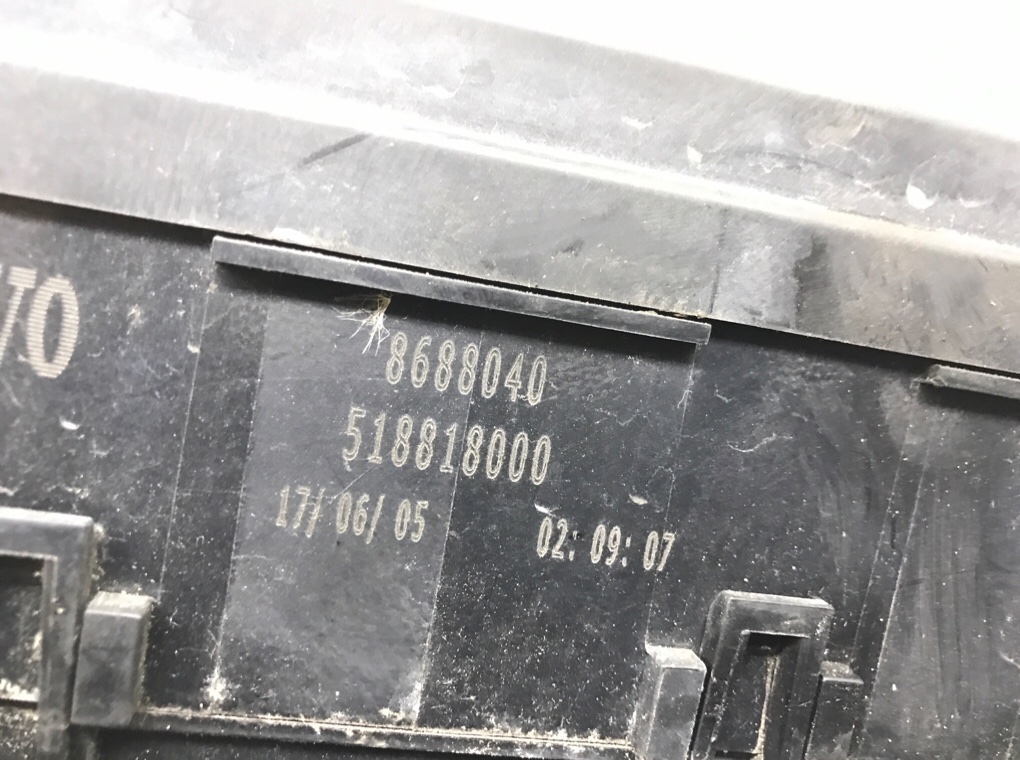 Блок предохранителей бу для Volvo S40  1.6 TD,  2005 г.