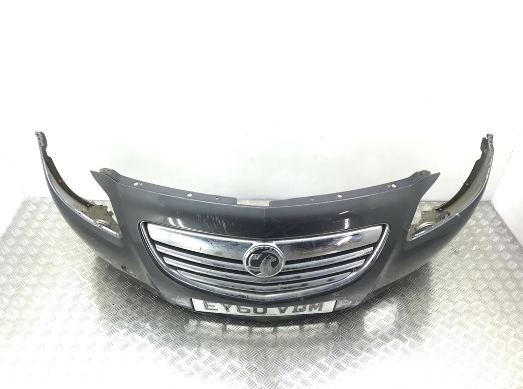 Бампер передний бу для Opel Insignia 2.0 CDTi, 2010 г. Бампер передний бу для Opel Insignia 2.0 CDTi, 2010 г.