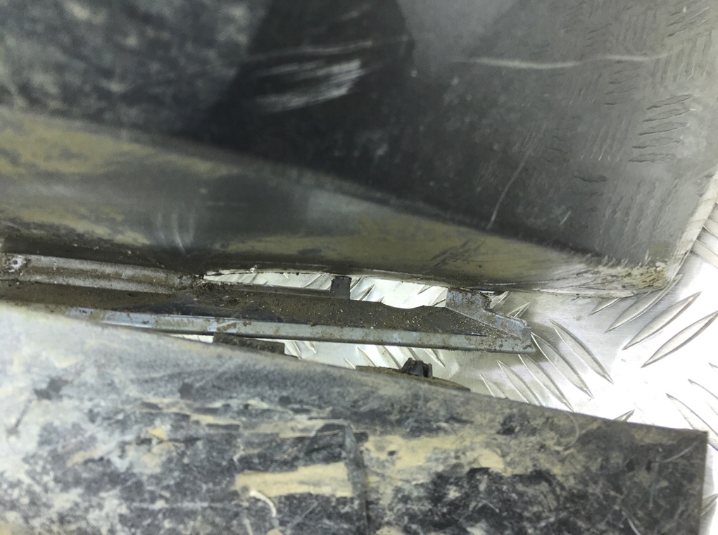 Бампер передний бу для Opel Insignia 2.0 CDTi, 2010 г. Бампер передний бу для Opel Insignia 2.0 CDTi, 2010 г.