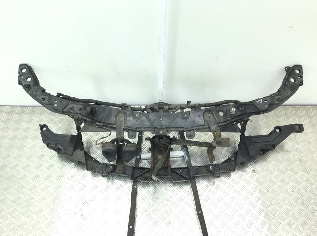 Панель передняя (телевизор) бу для Renault Laguna 3 2.0 i,  2008 г.