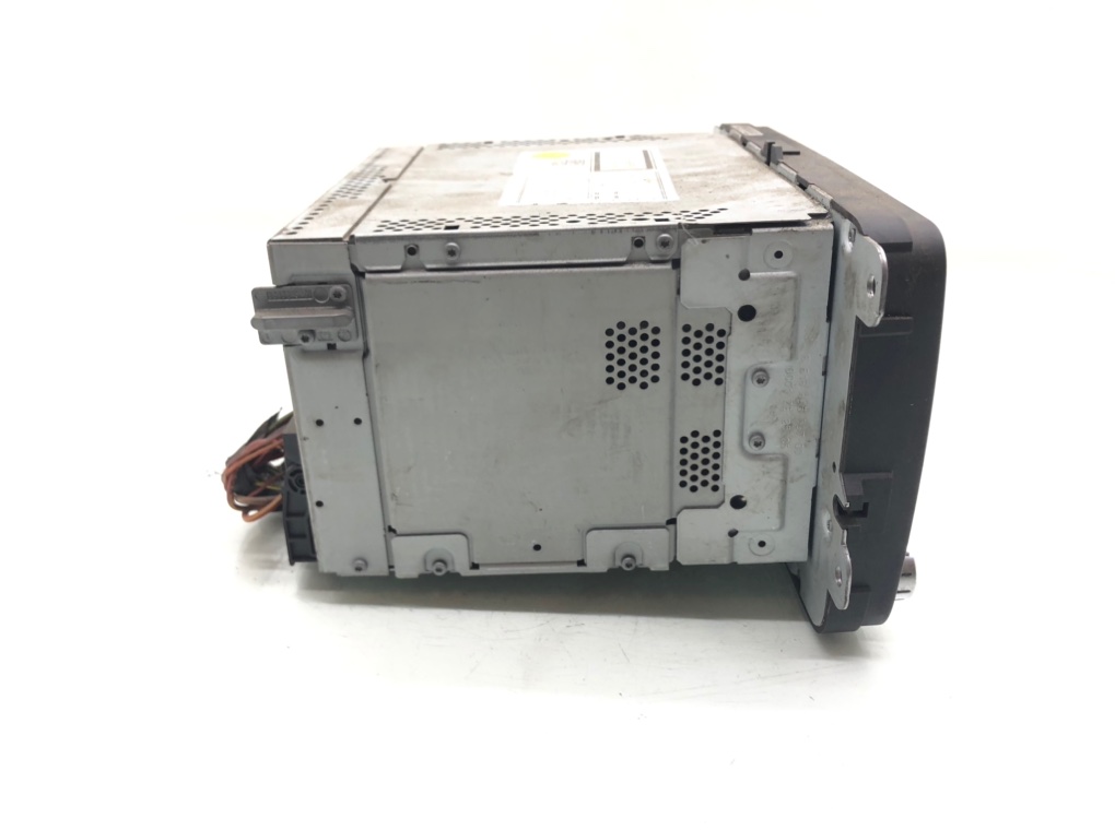 Магнитола бу для Volkswagen Passat B6 2.0 TDi, 2010 г. Магнитола бу для Volkswagen Passat B6 2.0 TDi, 2010 г.