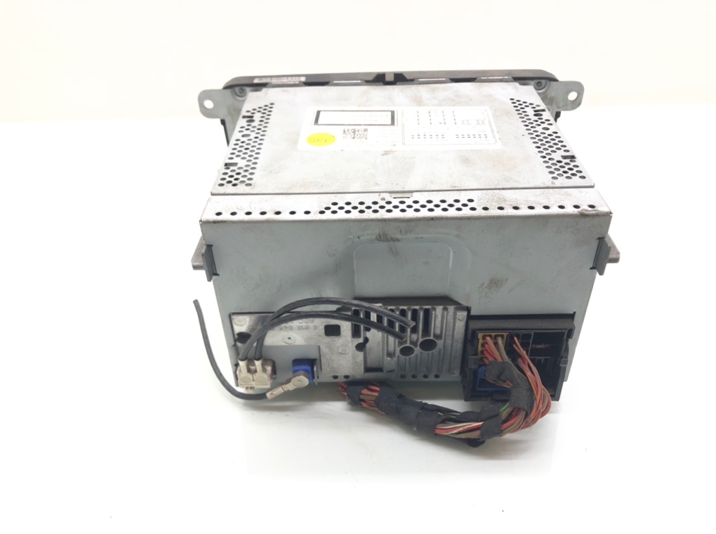 Магнитола бу для Volkswagen Passat B6 2.0 TDi, 2010 г. Магнитола бу для Volkswagen Passat B6 2.0 TDi, 2010 г.