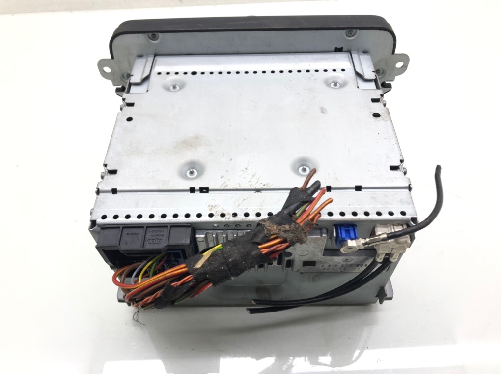 Магнитола бу для Volkswagen Passat B6 2.0 TDi, 2010 г. Магнитола бу для Volkswagen Passat B6 2.0 TDi, 2010 г.