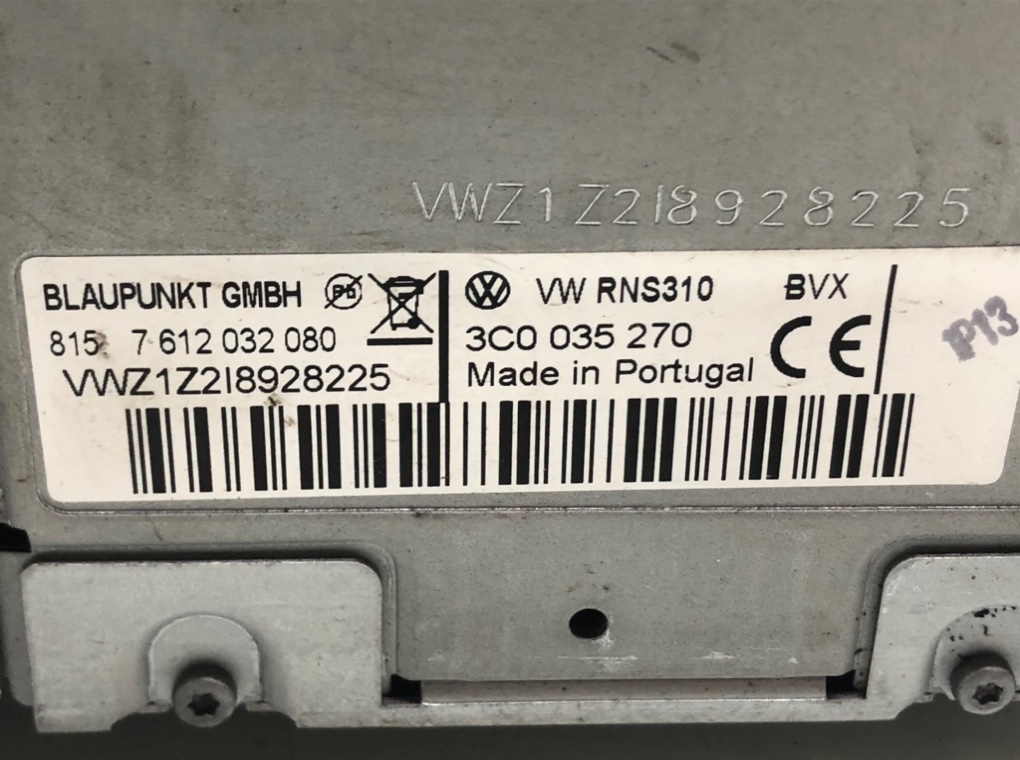 Магнитола бу для Volkswagen Passat B6 2.0 TDi, 2010 г. Магнитола бу для Volkswagen Passat B6 2.0 TDi, 2010 г.