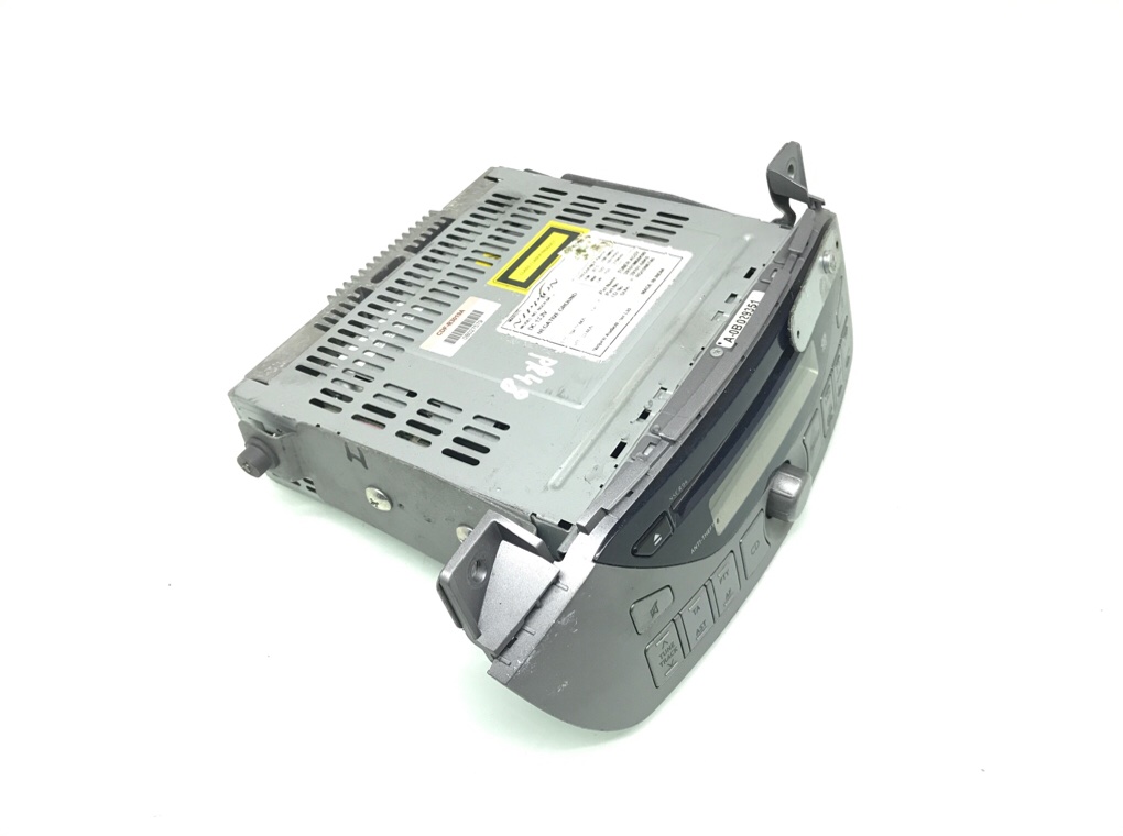 Магнитола бу для Nissan Pixo  1.0 i,  2010 г.