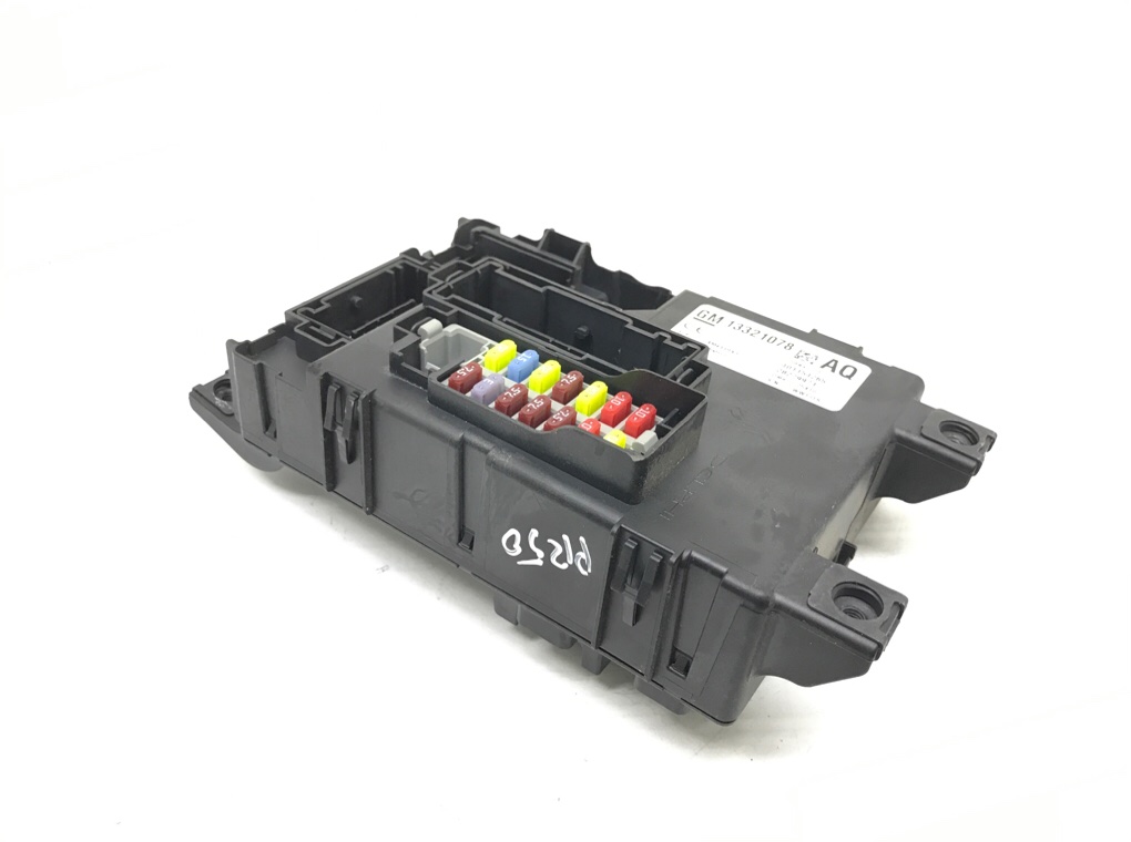 Блок предохранителей бу для Opel Corsa D 1.2 i, 2010 г.