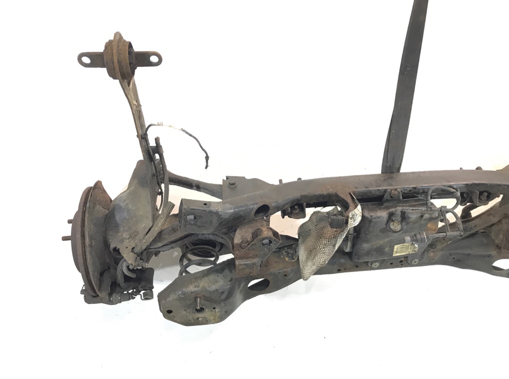 Балка подвески задняя бу для Volvo C30  1.6 TD,  2009 г.