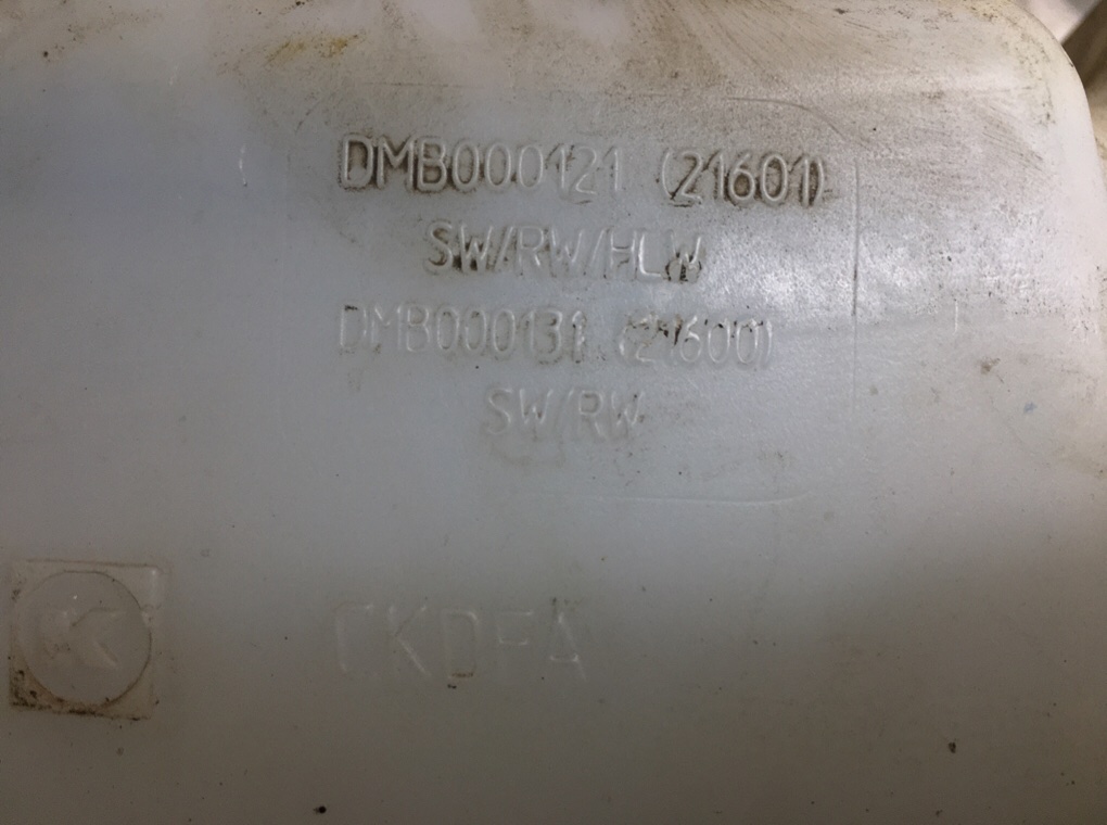 Бачок омывателя бу для Land Rover Discovery 3 2.7 TD, 2007 г. Бачок омывателя бу для Land Rover Discovery 3 2.7 TD, 2007 г.