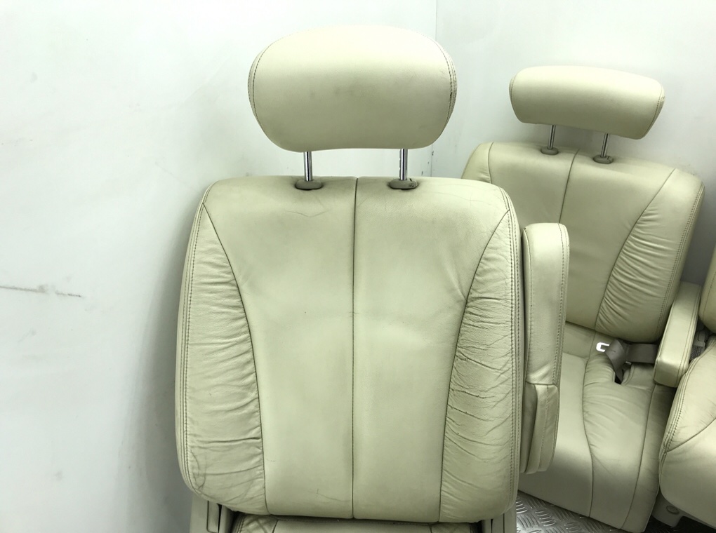 Салон (комплект сидений) бу для Nissan Elgrand  3.5 i,  2003 г.