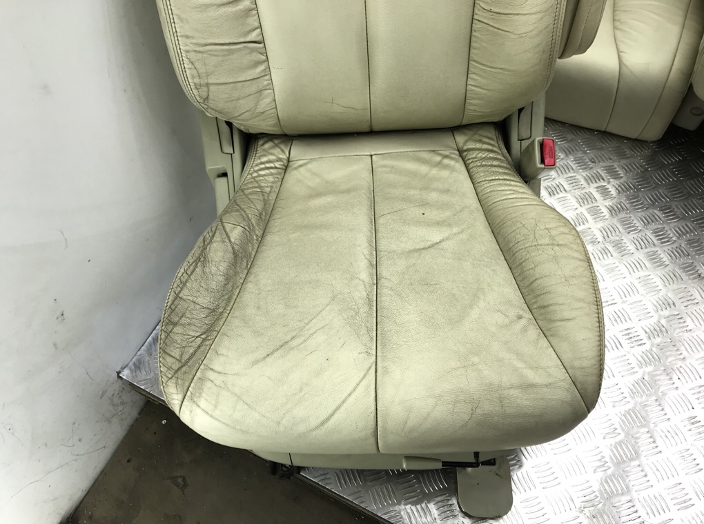 Салон (комплект сидений) бу для Nissan Elgrand  3.5 i,  2003 г.
