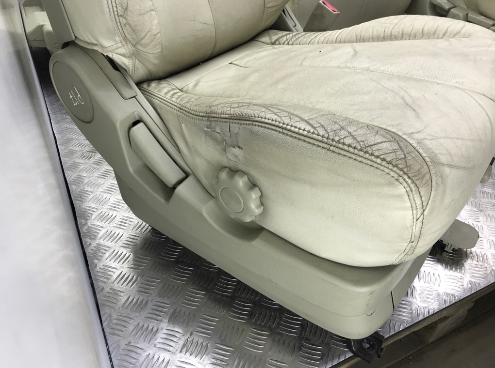 Салон (комплект сидений) бу для Nissan Elgrand  3.5 i,  2003 г.