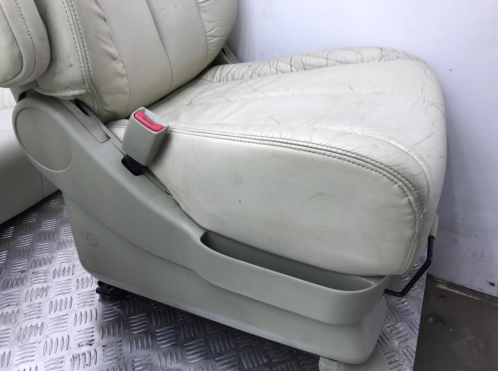 Салон (комплект сидений) бу для Nissan Elgrand  3.5 i,  2003 г.