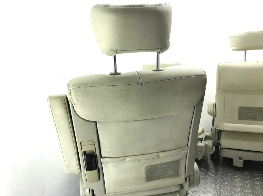Салон (комплект сидений) бу для Nissan Elgrand  3.5 i,  2003 г.