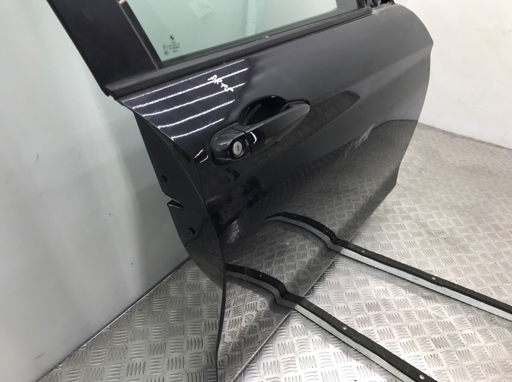 Дверь передняя правая бу для BMW 1 F20/F21 2.0 TD, 2013 г. Дверь передняя правая бу для BMW 1 F20/F21 2.0 TD, 2013 г.