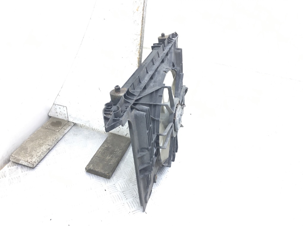 Вентилятор радиатора бу для Toyota Auris 1.6 i, 2007 г. Вентилятор радиатора бу для Toyota Auris 1.6 i, 2007 г.