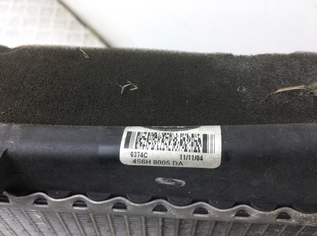 Радиатор (основной) бу для Mazda 2   1.4 i,  2006 г.