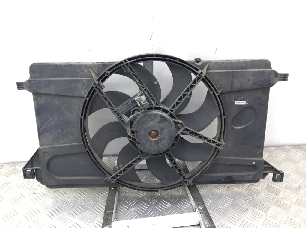 Вентилятор радиатора бу для Ford Focus 2 1.6 i, 2005 г.