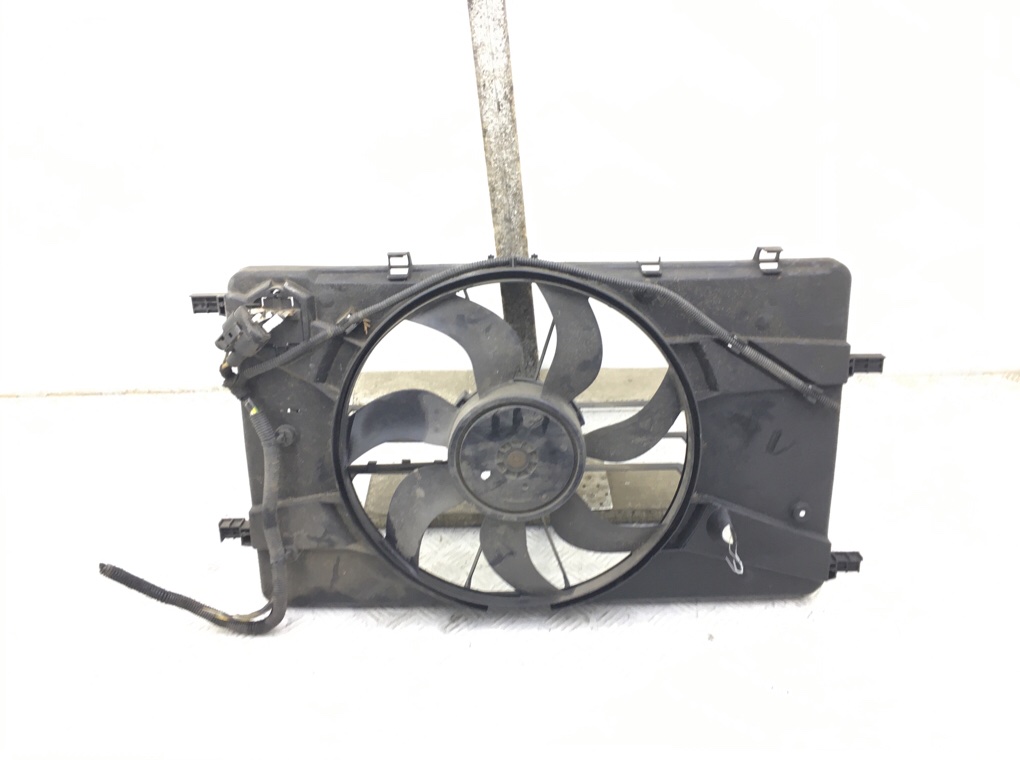 Вентилятор радиатора бу для Opel Astra J 1.7 CDTi, 2010 г.