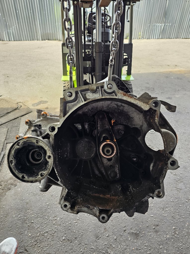 КПП механическая (МКПП) бу для Seat Ibiza 4 1.2 TSI, 2011 г. КПП механическая (МКПП) бу для Seat Ibiza 4 1.2 TSI, 2011 г.