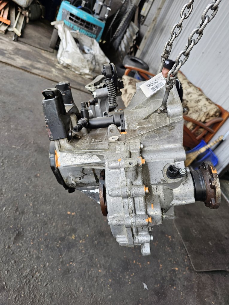 КПП механическая (МКПП) бу для Seat Ibiza 4 1.2 TSI, 2011 г. КПП механическая (МКПП) бу для Seat Ibiza 4 1.2 TSI, 2011 г.