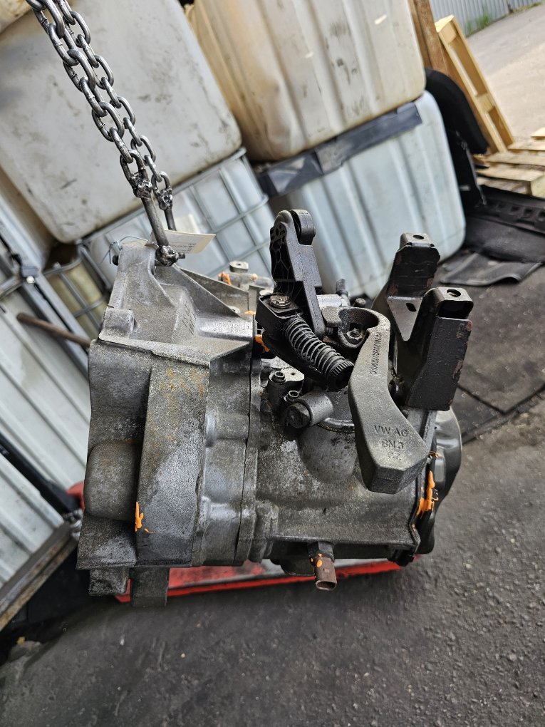 КПП механическая (МКПП) бу для Seat Ibiza 4 1.2 TSI, 2011 г. КПП механическая (МКПП) бу для Seat Ibiza 4 1.2 TSI, 2011 г.