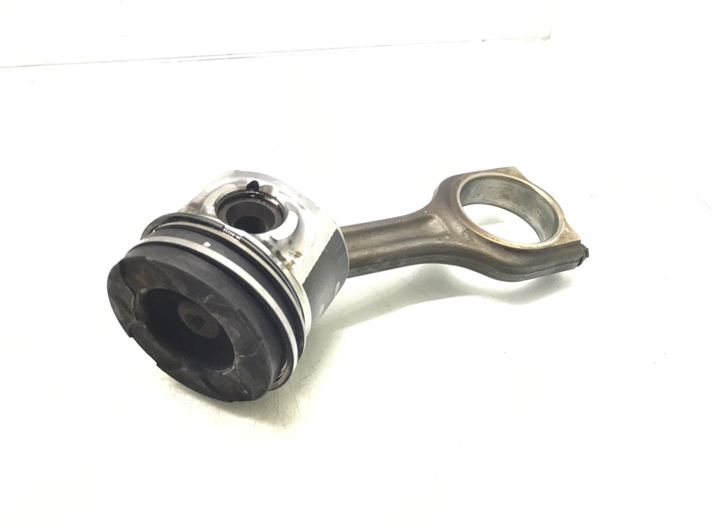 Поршень бу для Mazda 3  BL 1.6 TD,  2010 г.