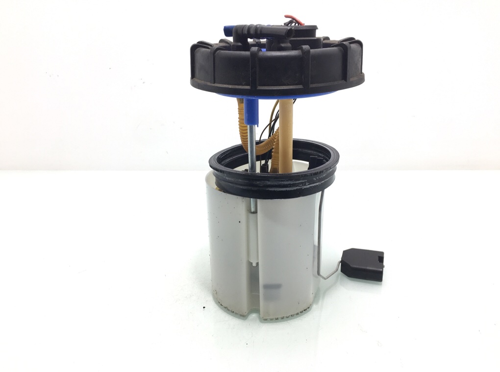 Насос топливный бу для Skoda Rapid  1.2 TSI,  2015 г.