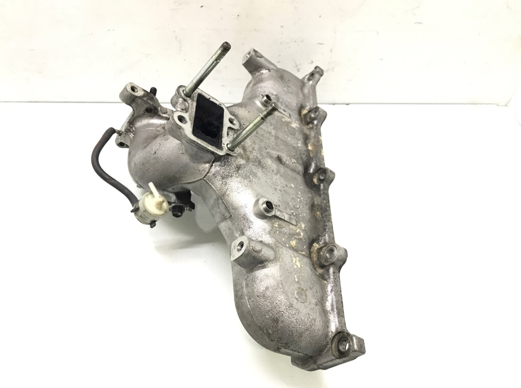 Коллектор впускной бу для Lexus IS 2 2.2 D,  2006 г.