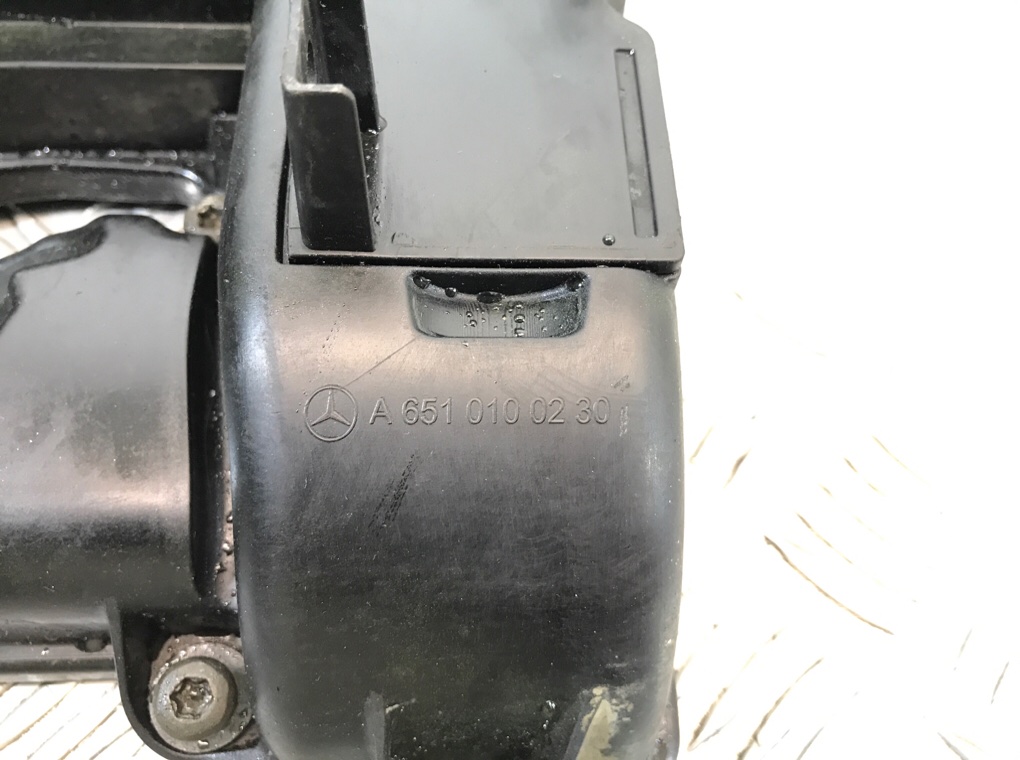 Клапанная крышка бу для Mercedes Sprinter  2.2 CDi,  2010 г.