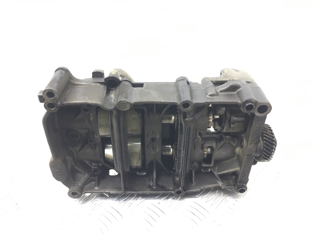 Насос масляный бу для Seat Exeo  2.0 TDi,  2011 г.